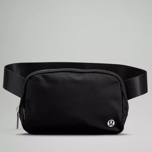Lululemon everywhere belt bag, sold out online and in stores, OS, brand new
